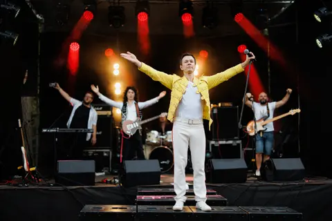 Афиша: Classic Rock Legends Show. Queen Tribute Night в Москве 8 августа 2026