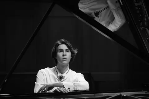 Афиша: Pianissimo. Лев Чефанов в Санкт-Петербурге 26 июля 2026