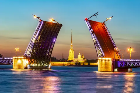 Афиша: Вечерняя экскурсия по Петербургу в Санкт-Петербурге 25 июля 2026