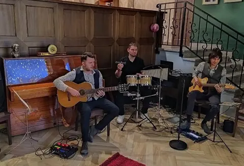 Афиша: Влюблённые в гитары / Las Guitarras Enamoradas в Красноярске 11 июля 2026